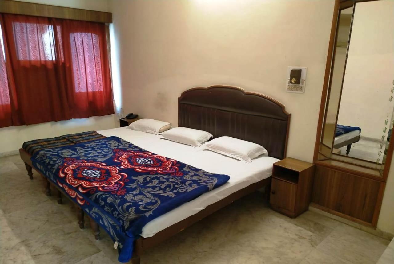 Hotel Vinayakam Удайпур Экстерьер фото